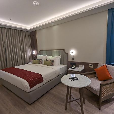Boulevard 9 Luxury Resort & Spa Nadiad Екстер'єр фото