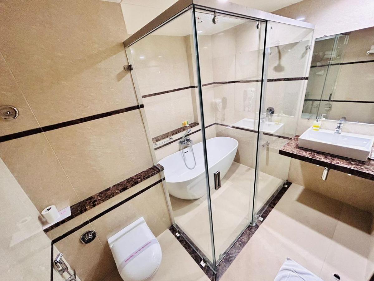 Boulevard 9 Luxury Resort & Spa Nadiad Екстер'єр фото