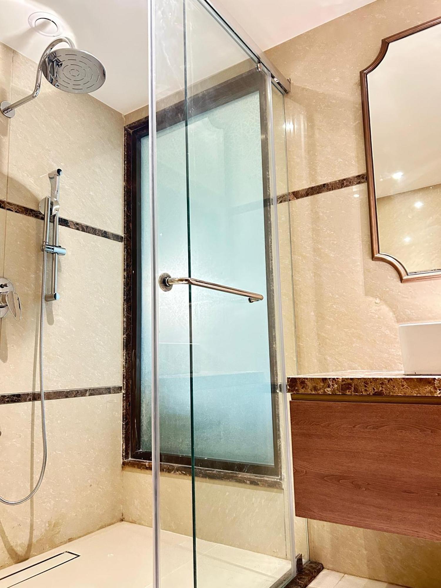 Boulevard 9 Luxury Resort & Spa Nadiad Екстер'єр фото