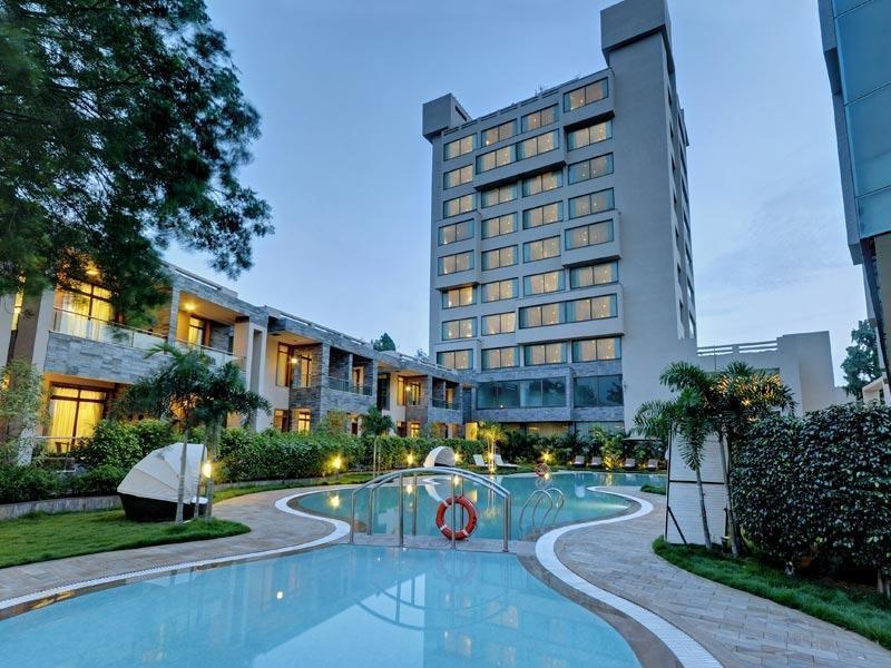 Boulevard 9 Luxury Resort & Spa Nadiad Екстер'єр фото